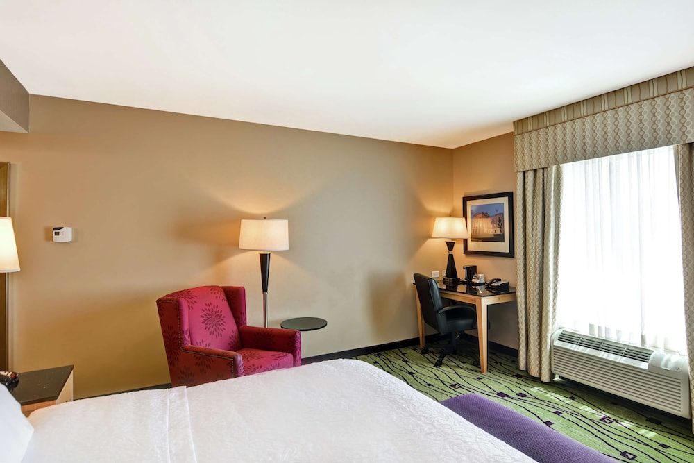 Hampton Inn And Suites Raleigh Crabtree Valley Nc 26/55