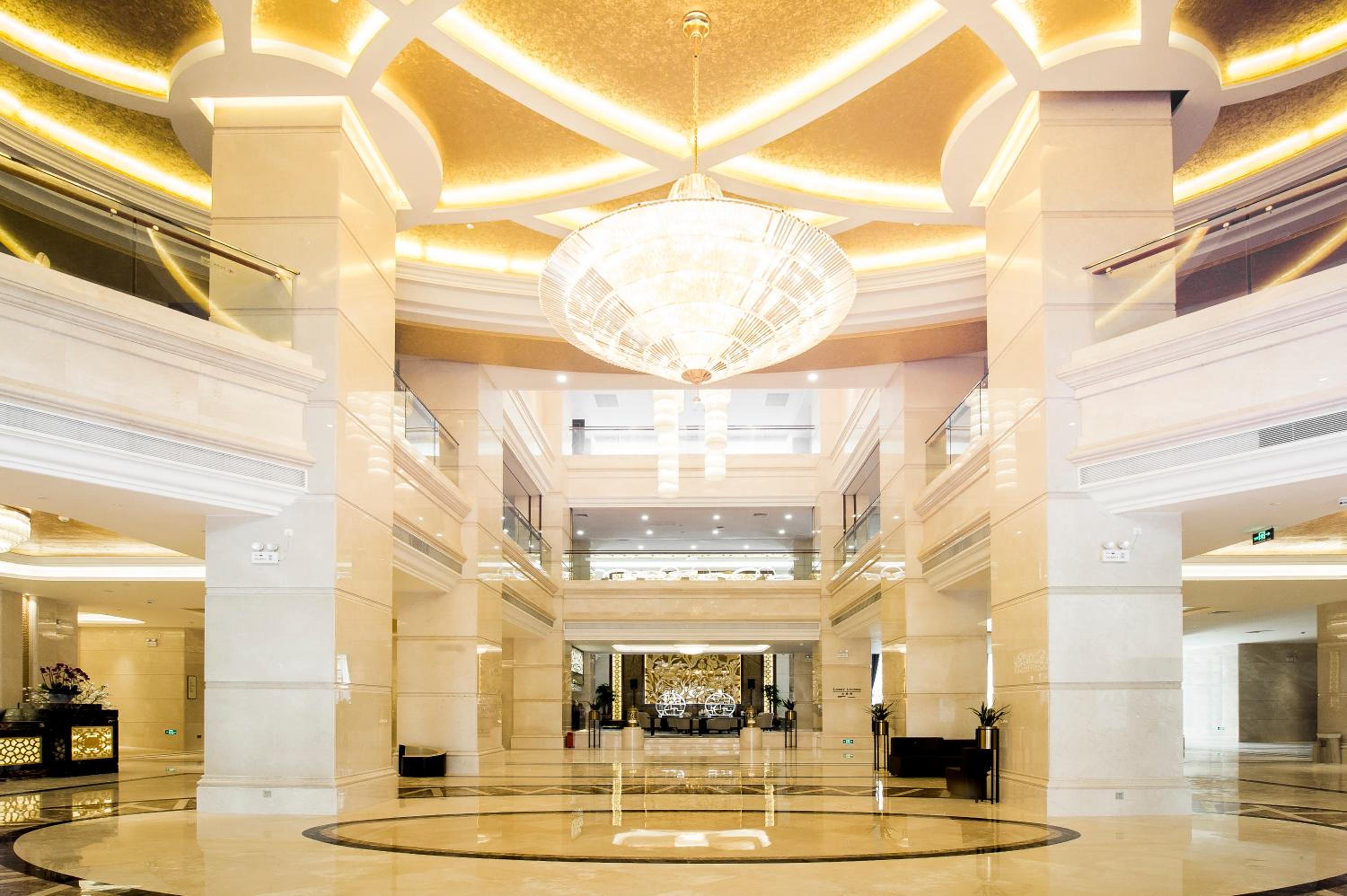 Xinjunyue Hotel 6/47