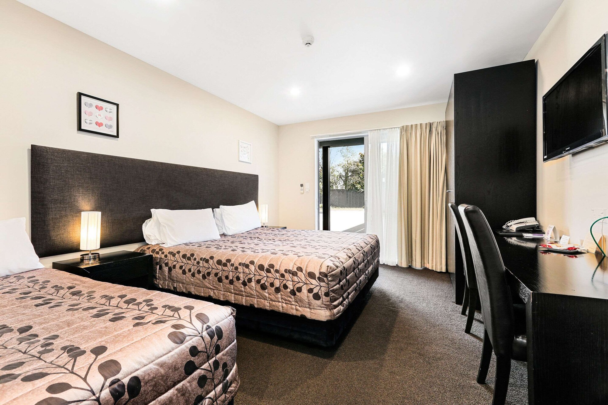 STANDARD, MULTIPLE BEDS
