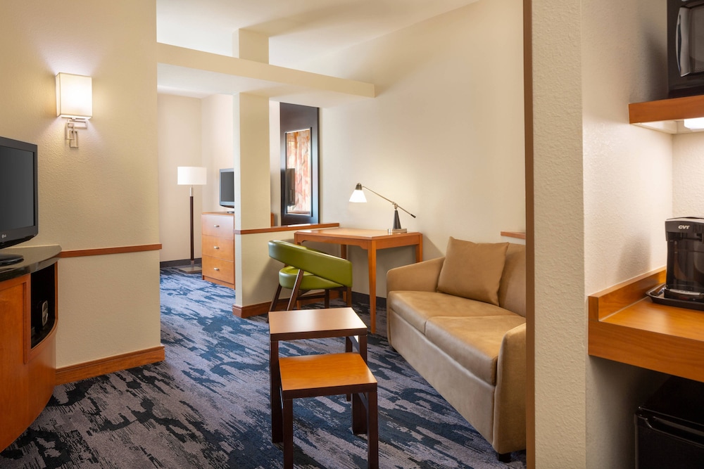 Fairfield Inn and Suites by Marriott Selma Kingsburg 23/36