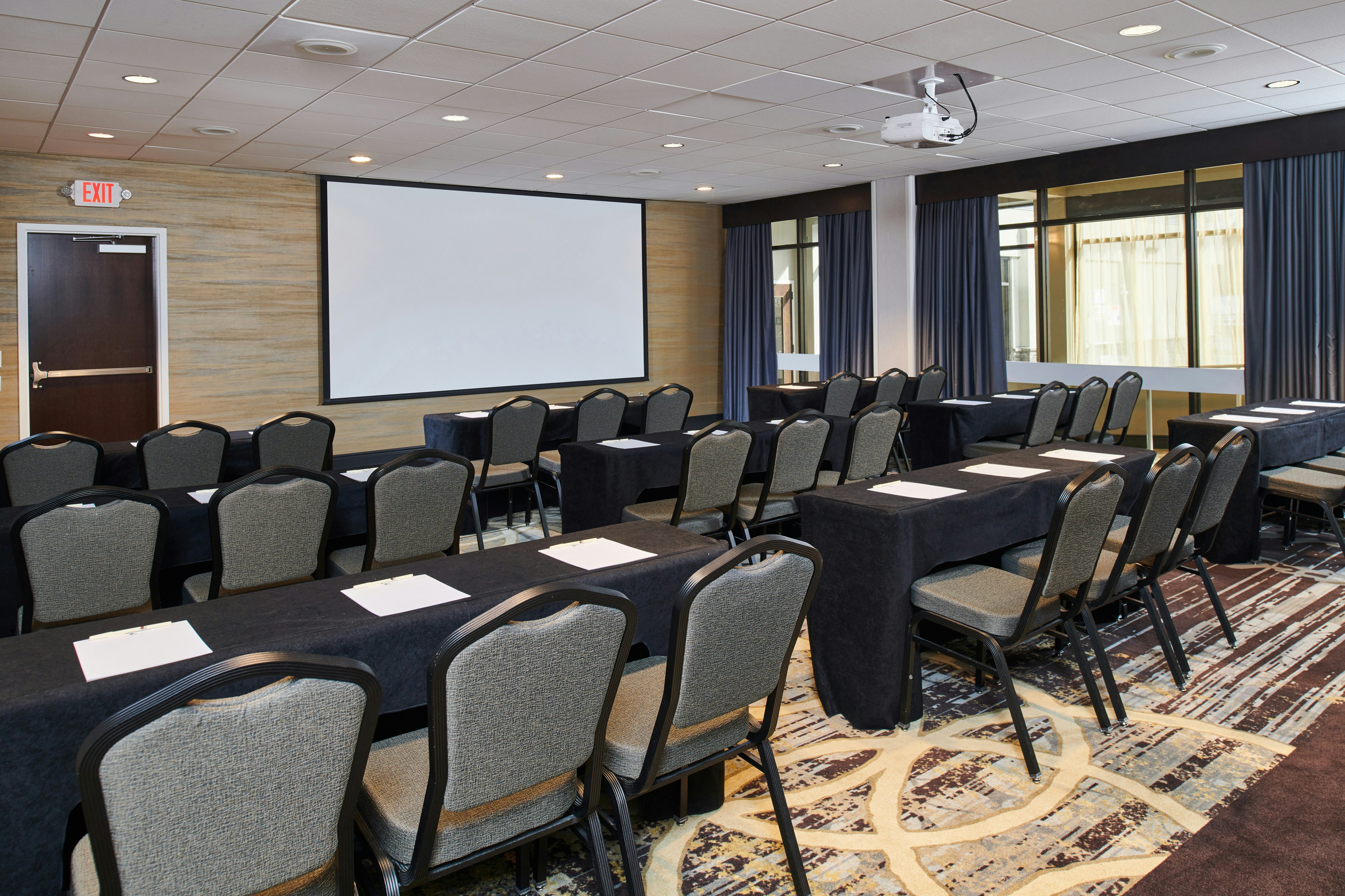 Doubletree By Hilton Raleigh Crabtree Valley 37/48