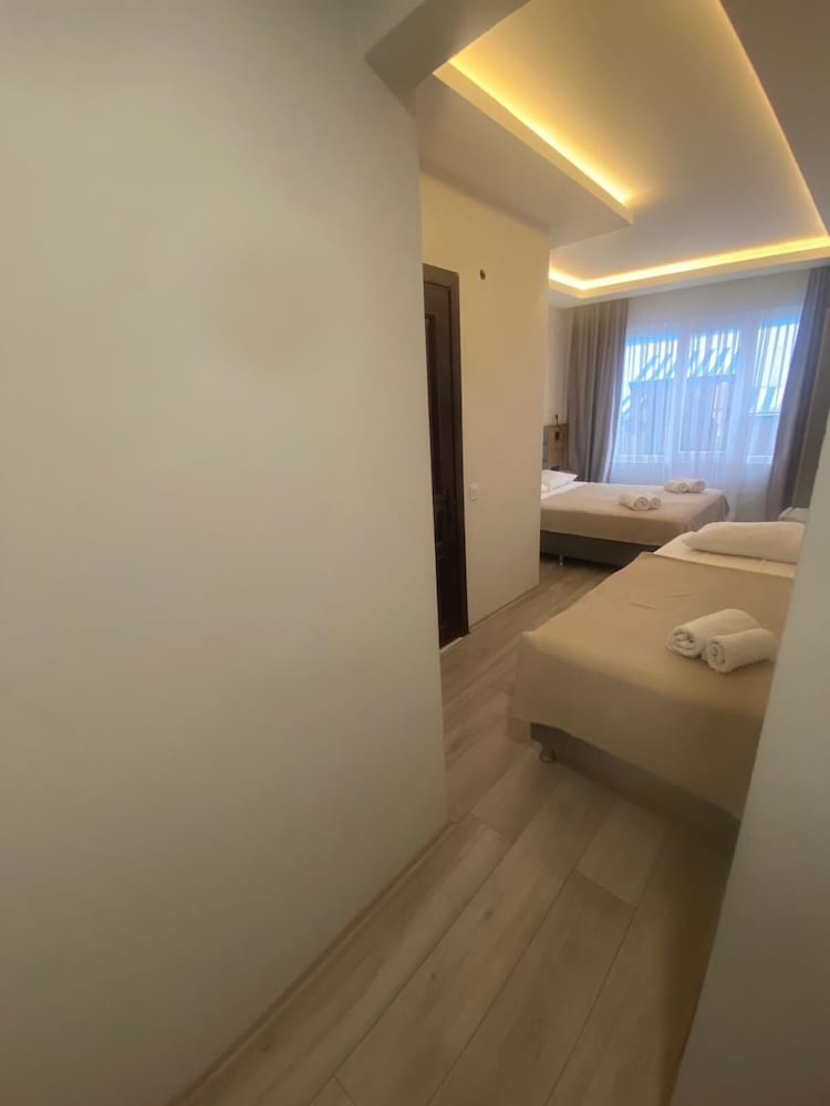 Marine House Boutique Hotel 30/51