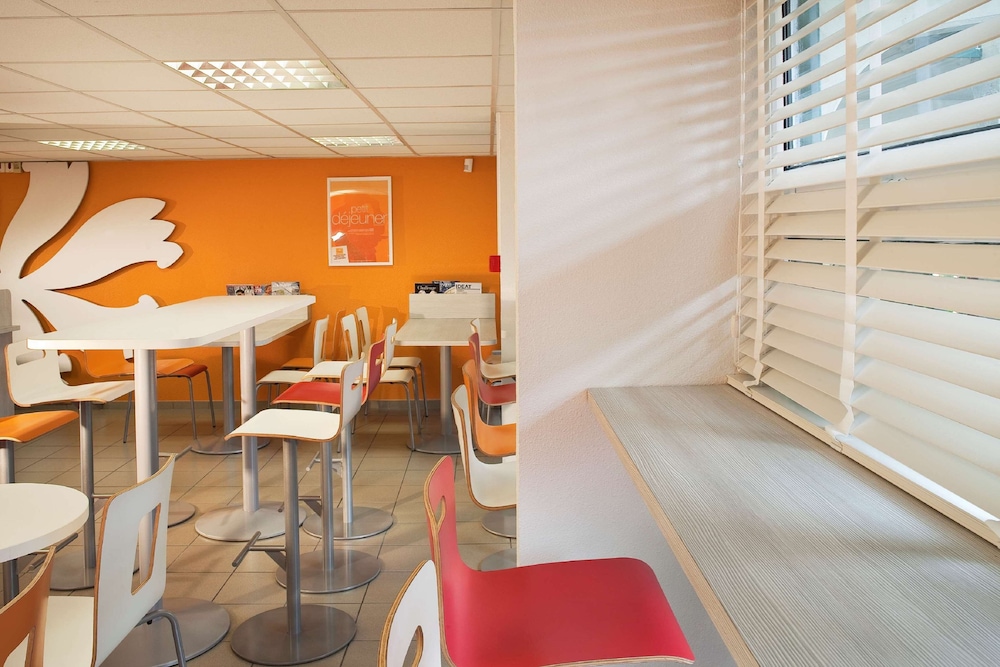 Premiere Classe Valenciennes Ouest - Petite Foret 46/56
