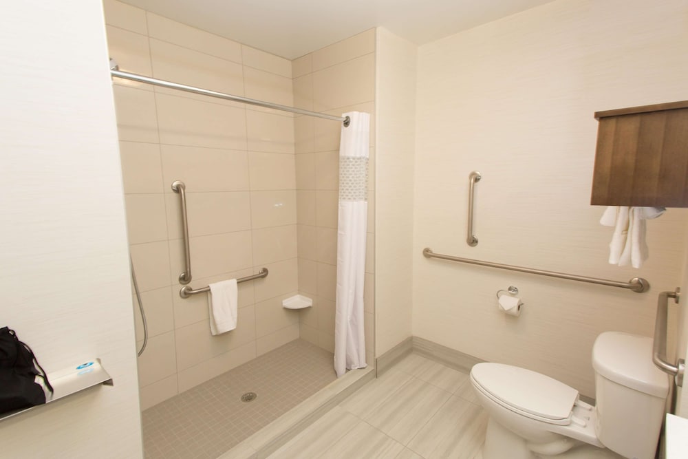Hampton Inn By Hilton Lloydminster 13/49