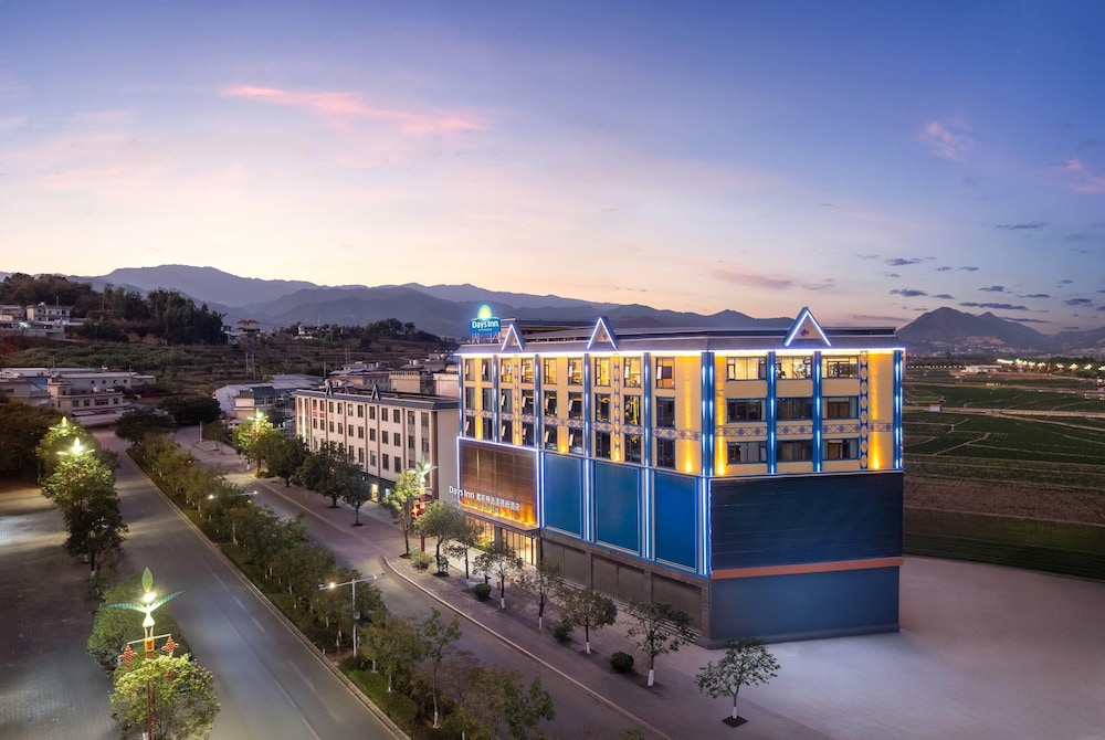 Days Inn by Wyndham Lincang Shuangjiang 2/16