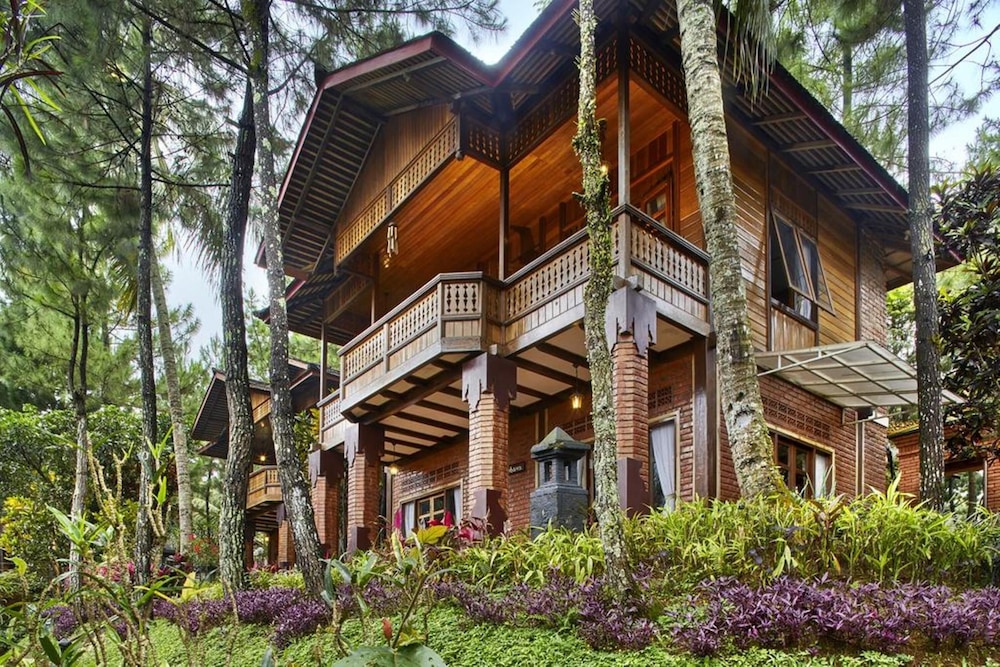 Jambuluwuk Convention Hall And Resort Puncak 4/56
