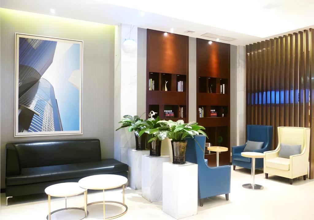 City Comfort Inn Jingmen Zhongxiang Chengtian Huafu 39/50