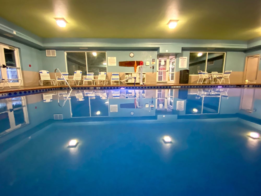 Holiday Inn Express Suites Somerset Central 50/76