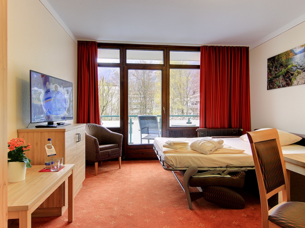 غرفة عائلية بسريرين منفصلين مع أريكة، Amber Hotel Bavaria 4/8