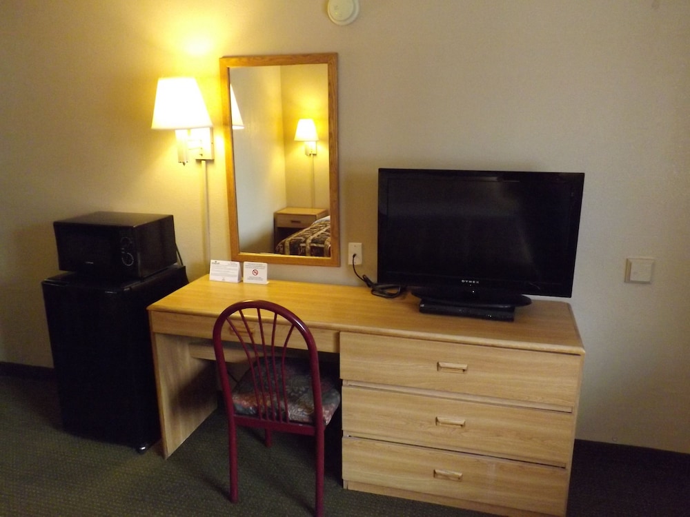Executive Inn Kilgore North 32/57