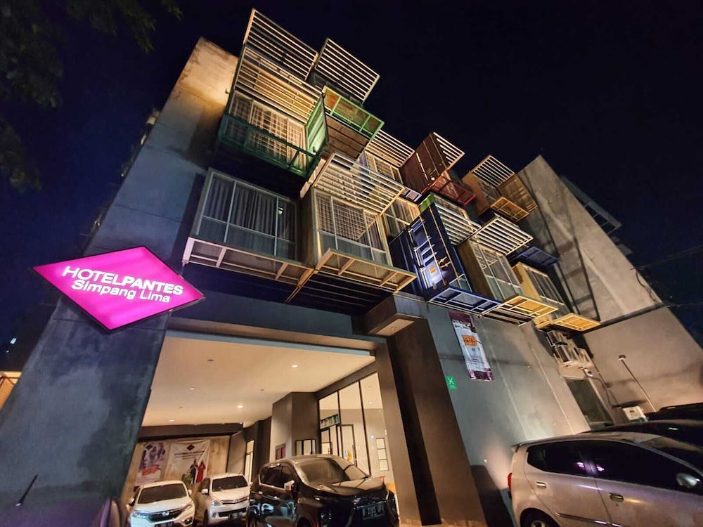 Hotel Pantes Simpang Lima Semarang 3/34