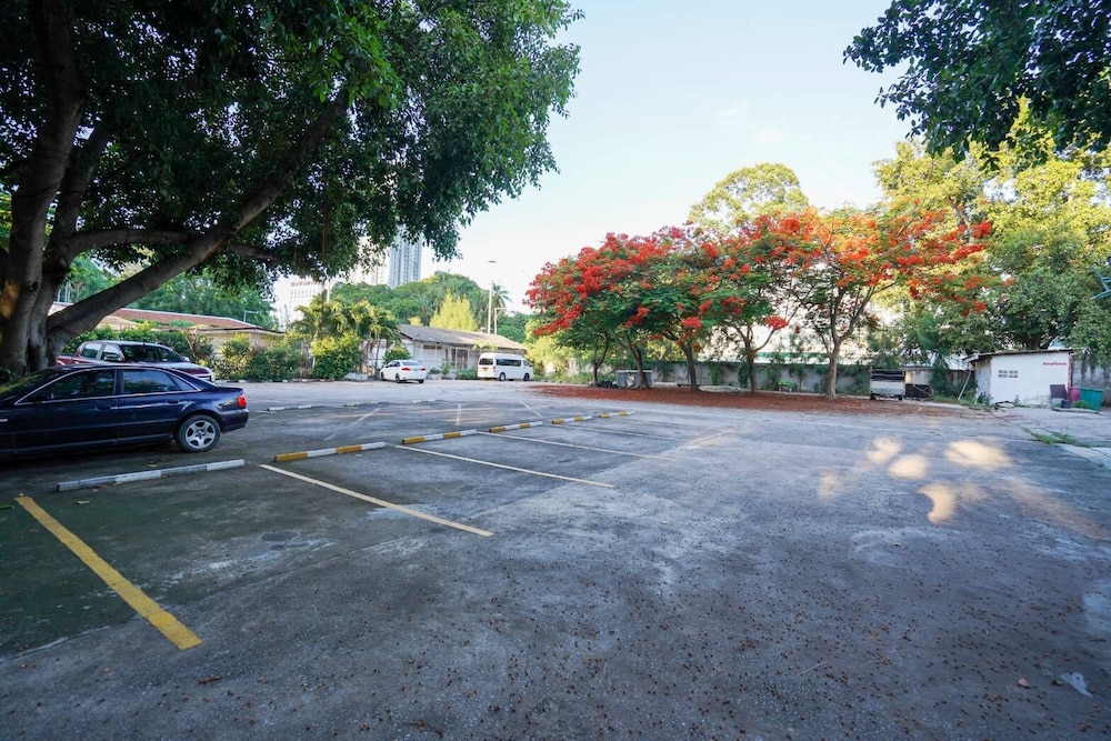 Basaya Beach Hotel And Resort 50/63