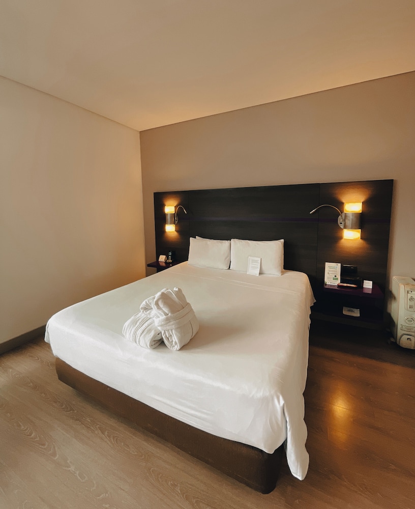 Hotel Mercure Bogota bh Zona Financiera 18/50