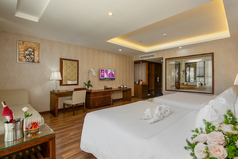 Luxtery Hotel 11/71
