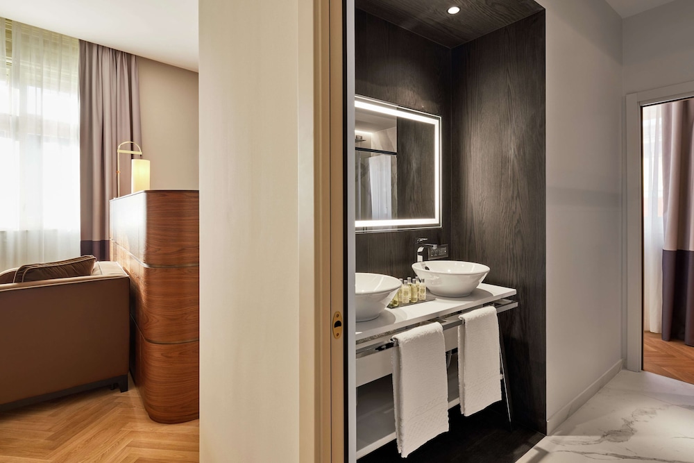 Doubletree By Hilton Trieste 76/87