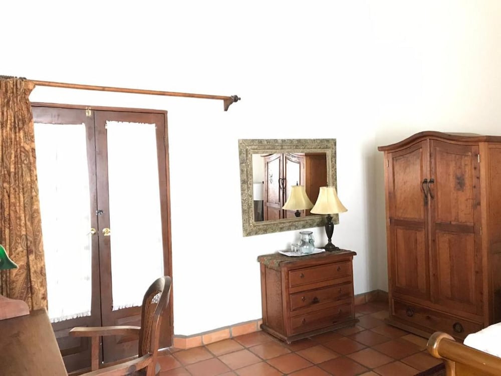 The Todos Santos Inn 9/83