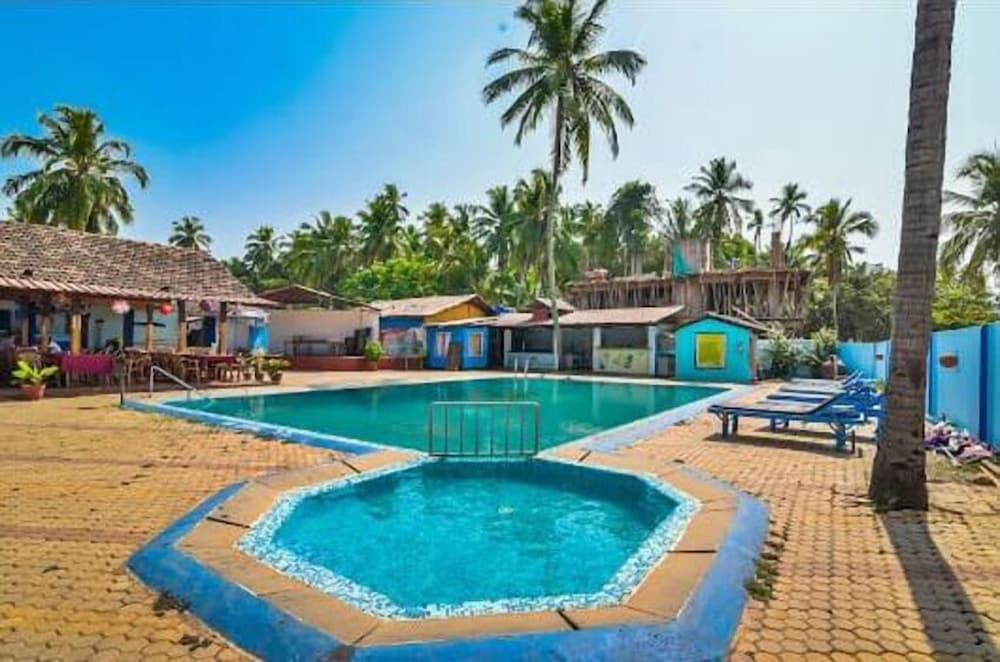 RESORT VILLAGE ROYALE 22/23