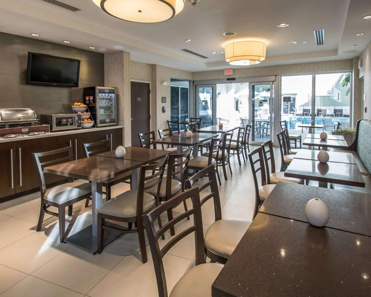 Comfort Suites Miami Airport North 11/21