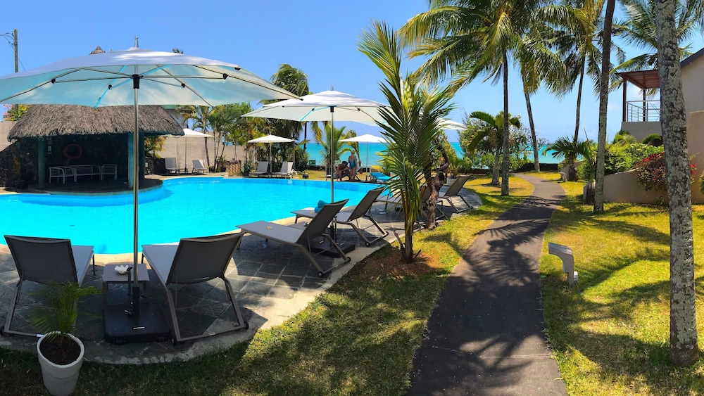 Flowers of Paradise in Mont Choisy