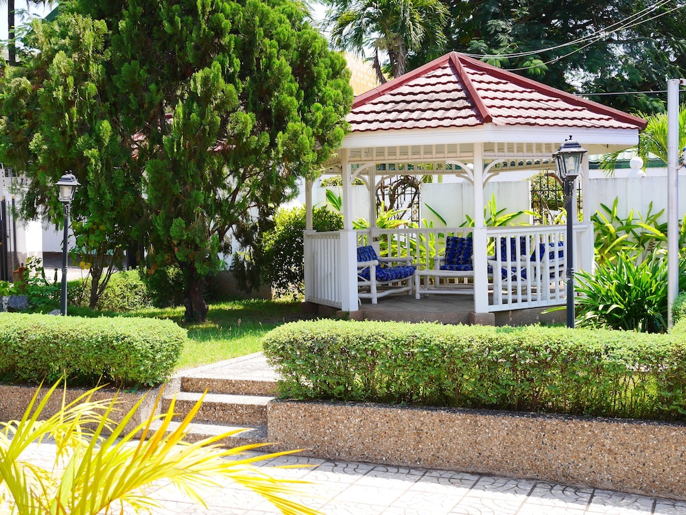 Lavender Lodge Hotel 26/29