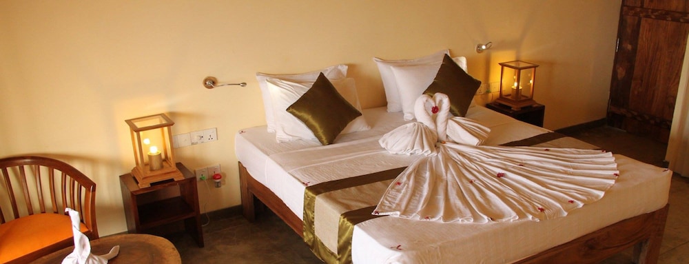 GIMAN FREE BEACH RESORT 32/67