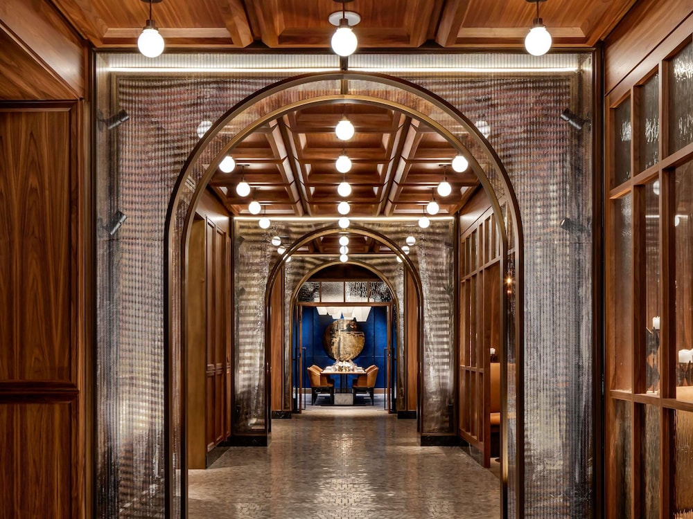 Fairmont Royal York Gold Experience 5/50