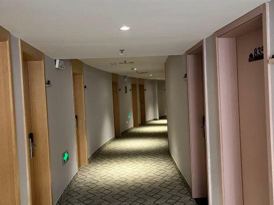 Home Inn (Fuzhou Financial Street Wanda Plaza) 29/33