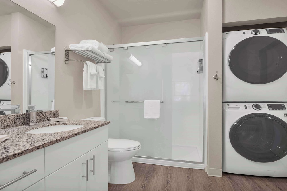 WaterWalk Extended Stay by Wyndham Charlotte - Arrowood 61/63