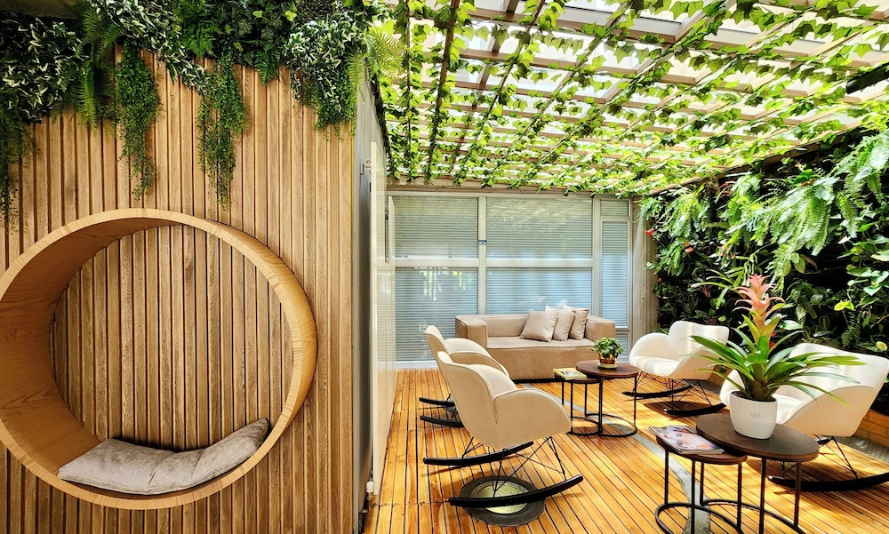 Hotel 5 Elementos Corferias by HBP 30/40