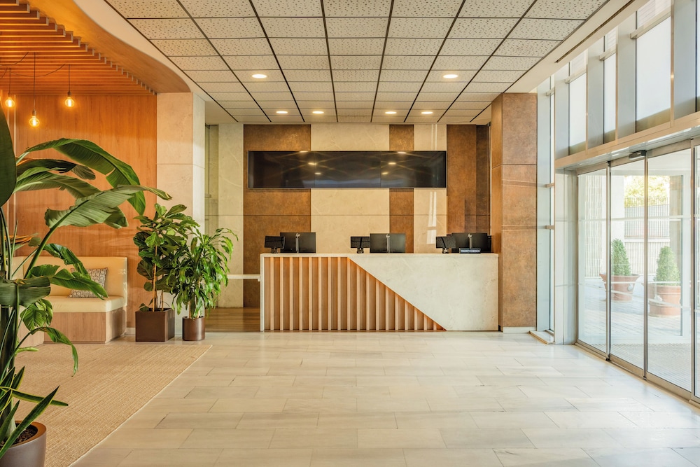 Madrid Airport Suites Affiliated By Melia 8/67