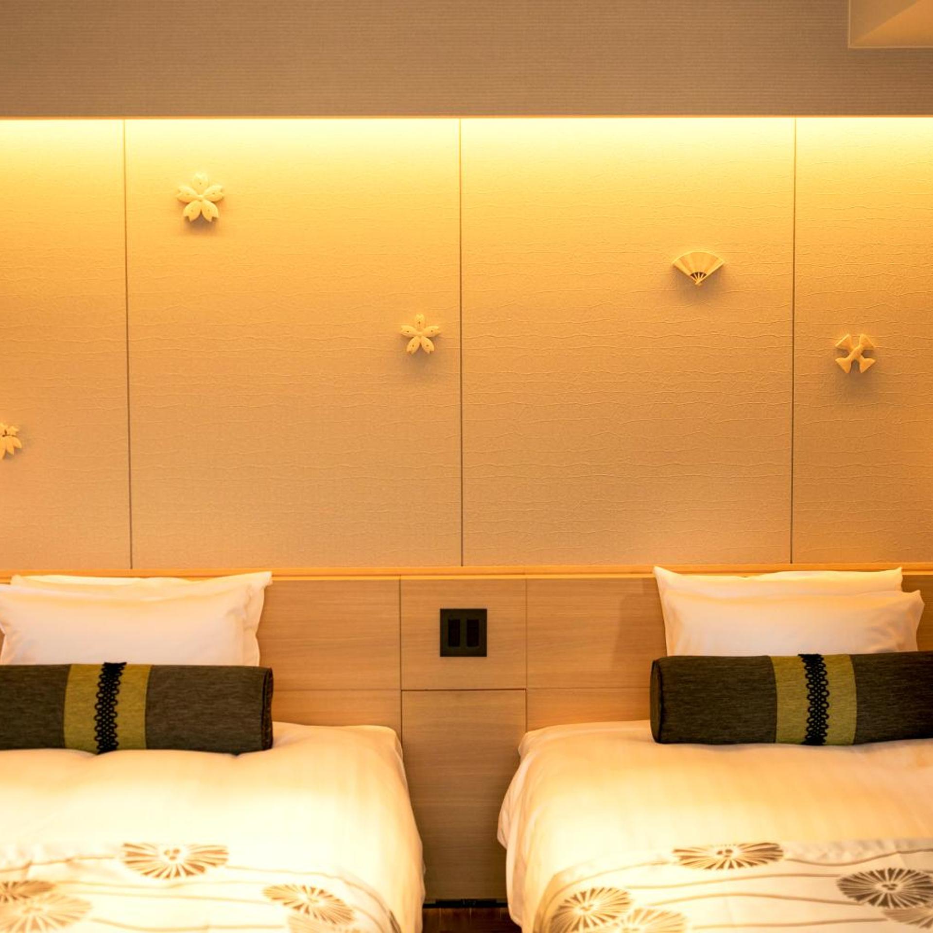 Room, Twin Beds, External Bathroom