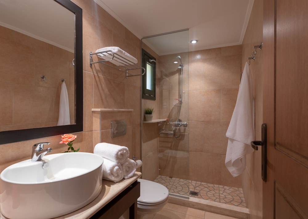 Porto Sisi Hotel Apartments 76/78