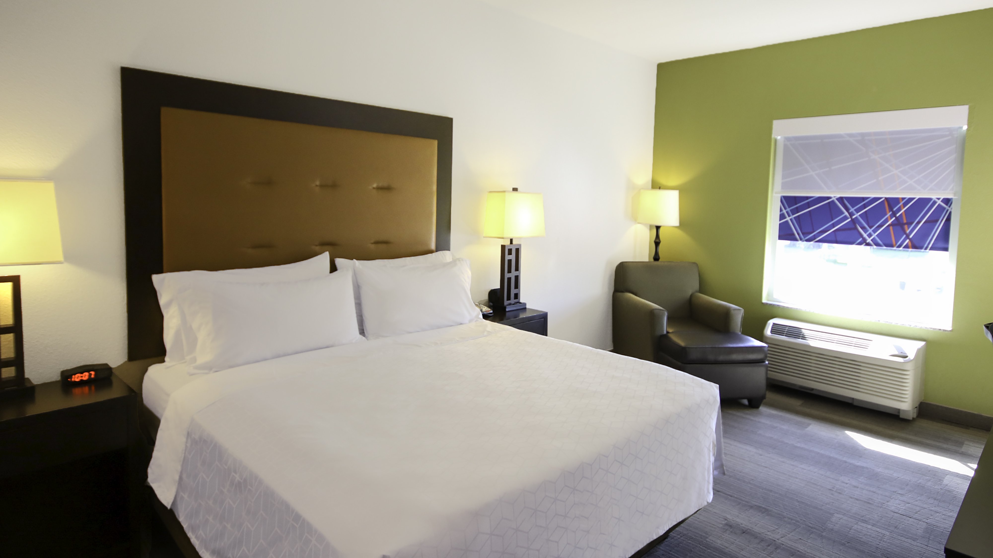 Holiday Inn Express And Suites Ironton 26/76