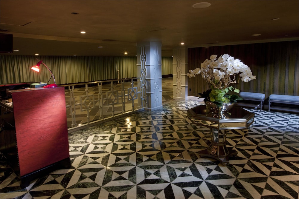 Lobby at Chamberlain West Hollywood, WEST HOLLYWOOD - CA
