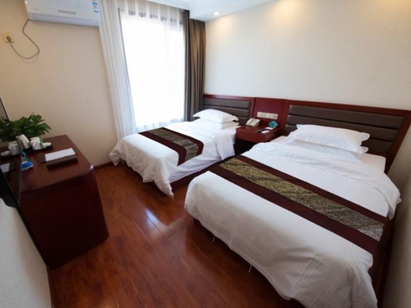 GreenTree Inn Taiyuan East Binhe Road Xiaodian High Speed Mouth Express Hotel 15/40