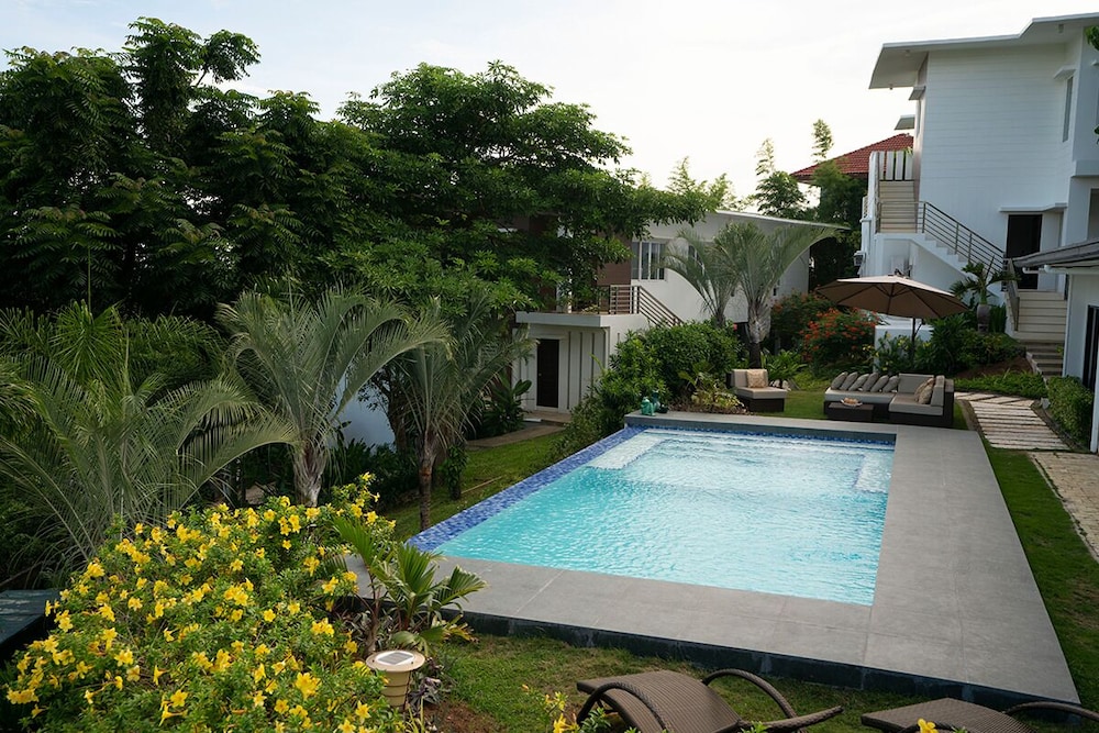 One Hagdan Villas 40/46