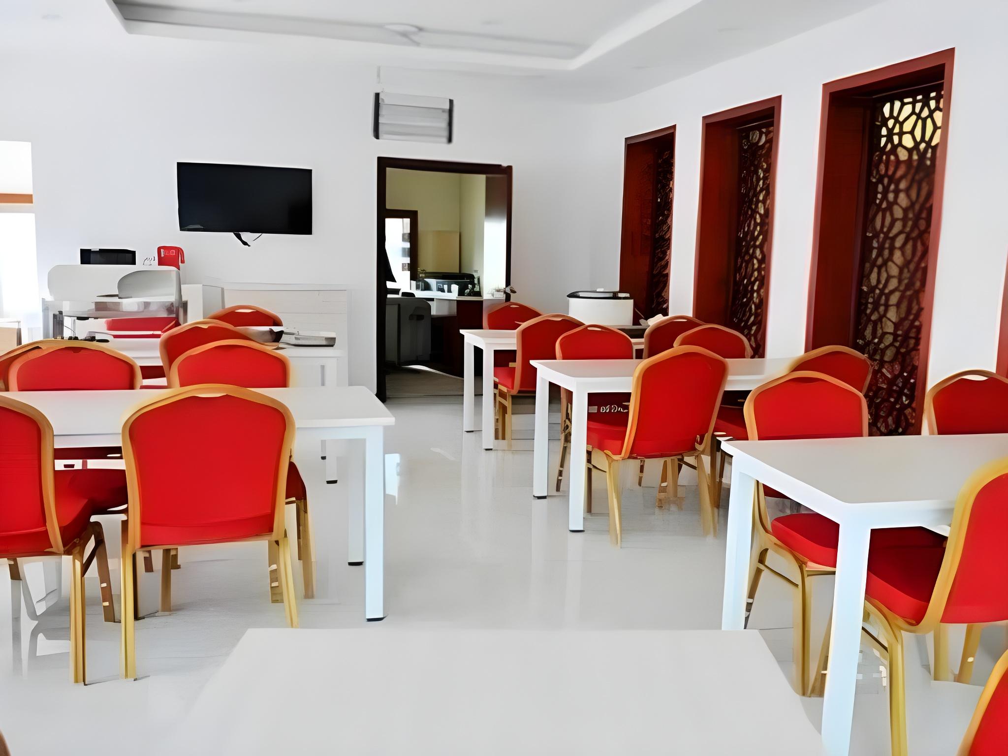GreenTree Inn Qingdao Licang District Shuyuan Road Da Weng Plaza Express Hotel 40/50