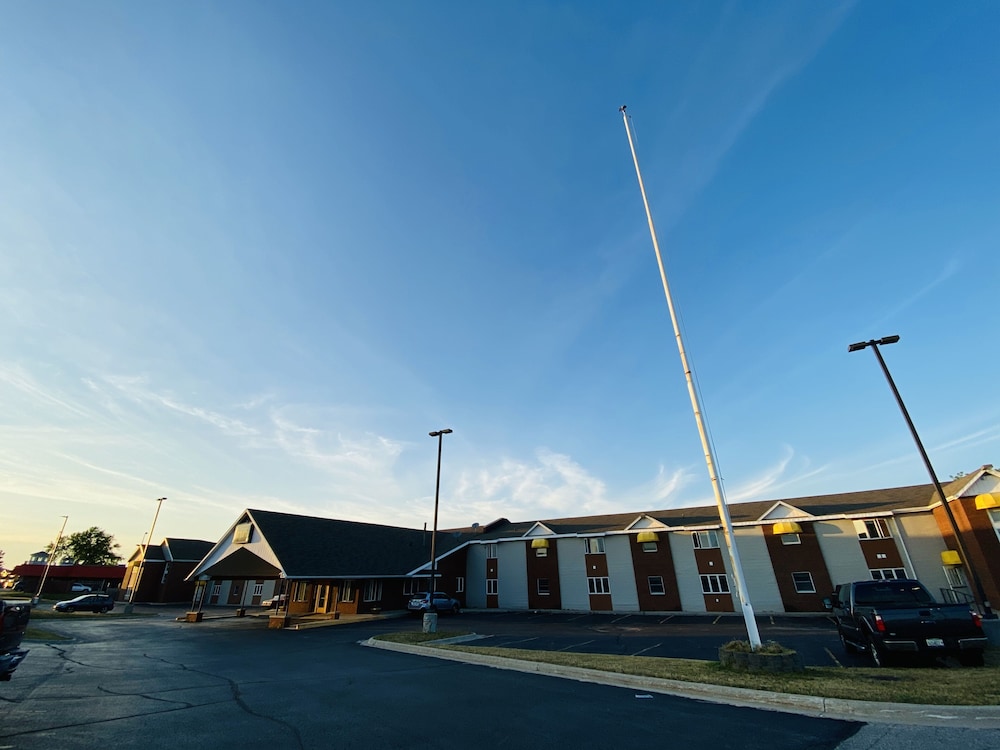 Fleetwood Inn Suites 26/51