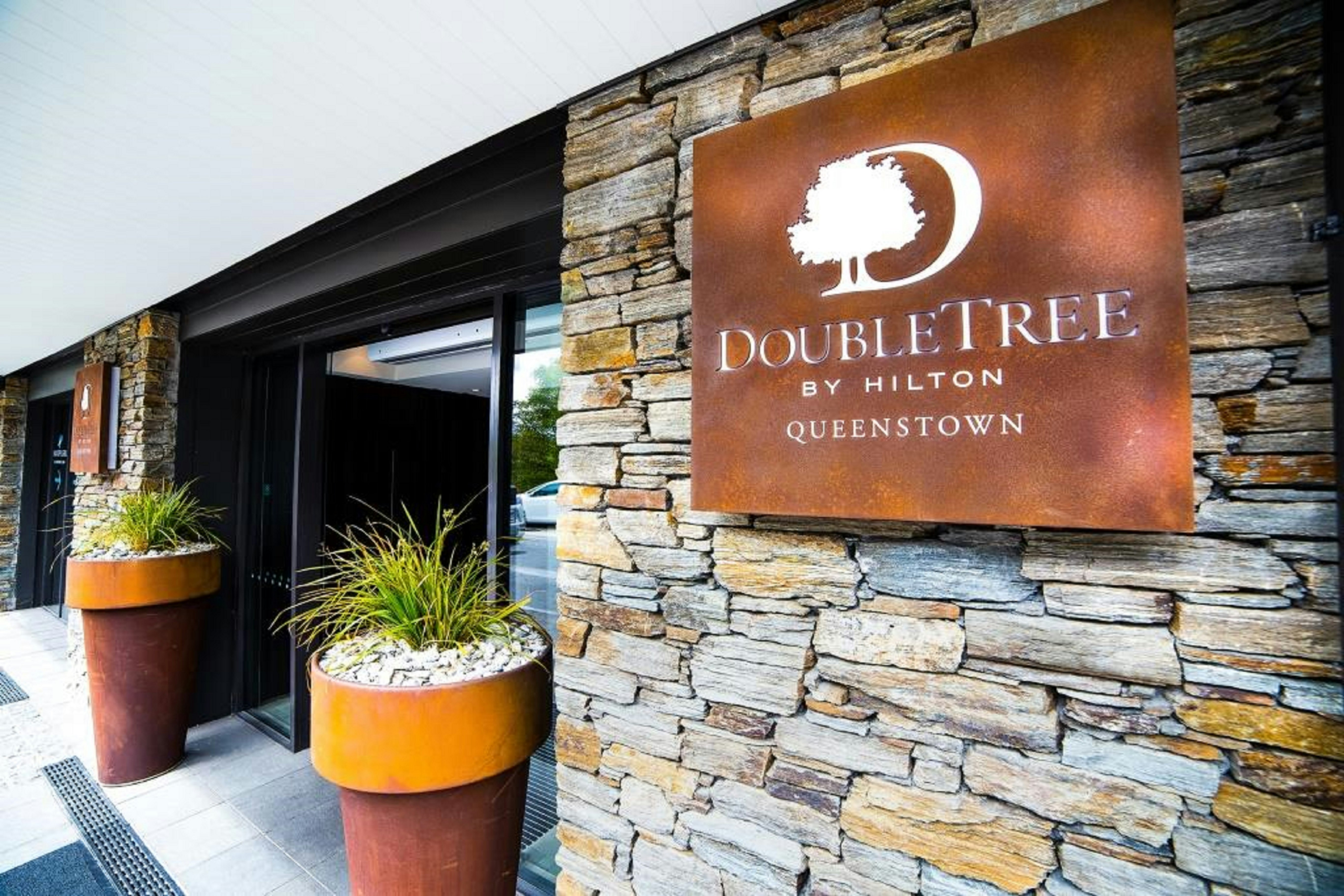 Doubletree By Hilton Queenstown 2/47