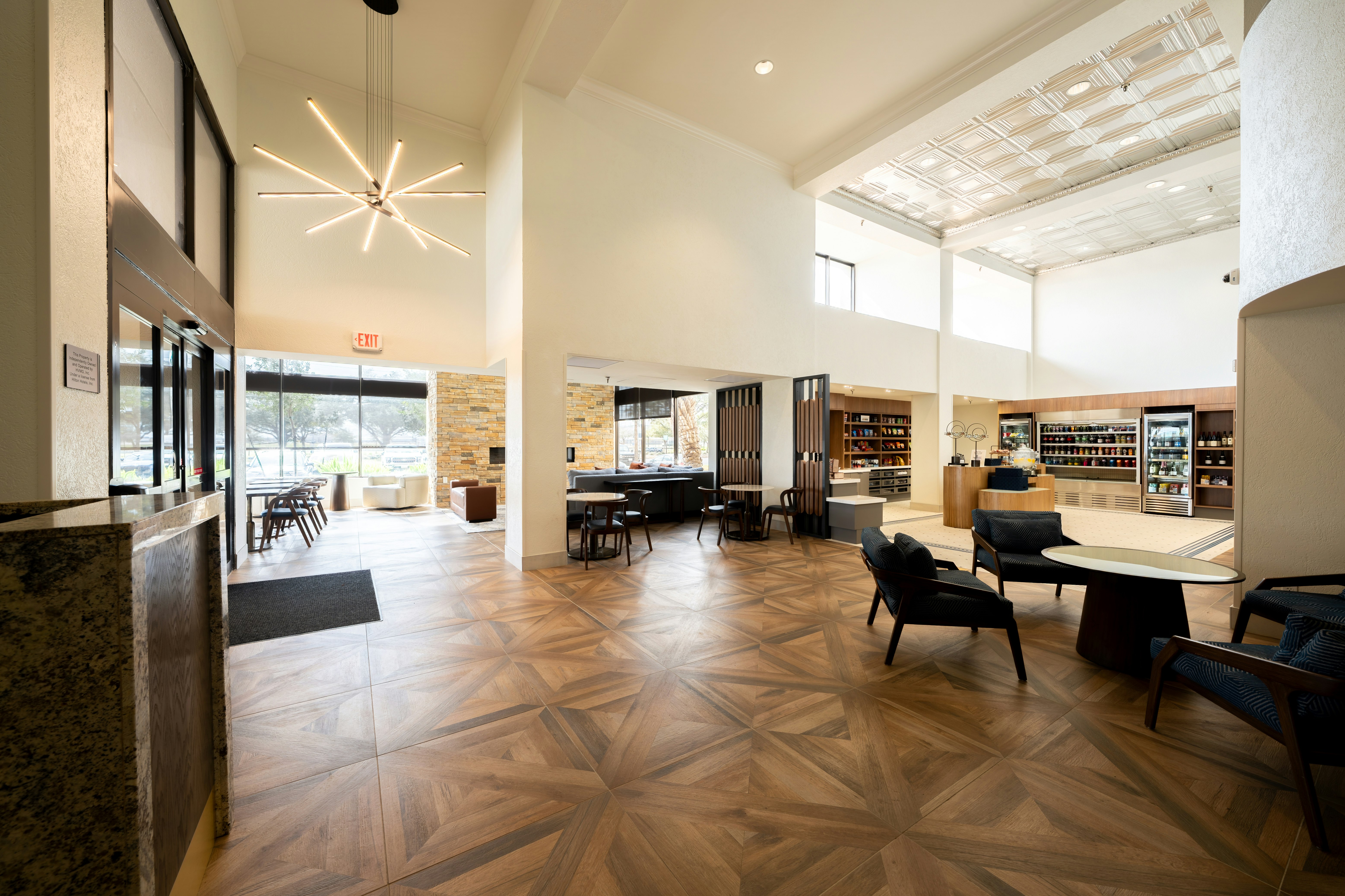 Doubletree By Hilton Houston Hobby Airport 12/28