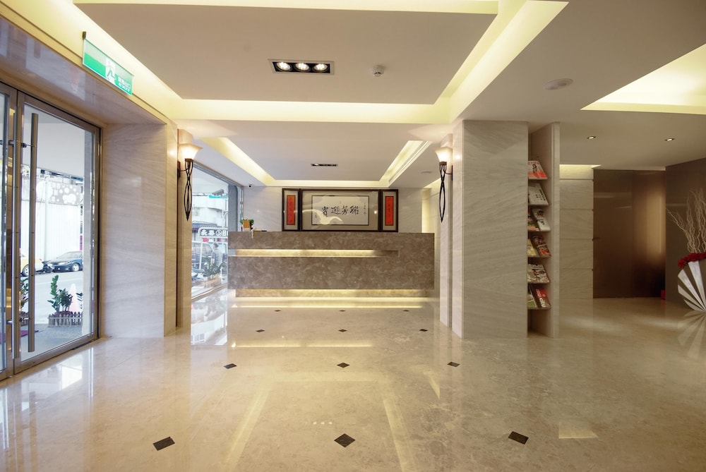 The Metro Hotel 2/25