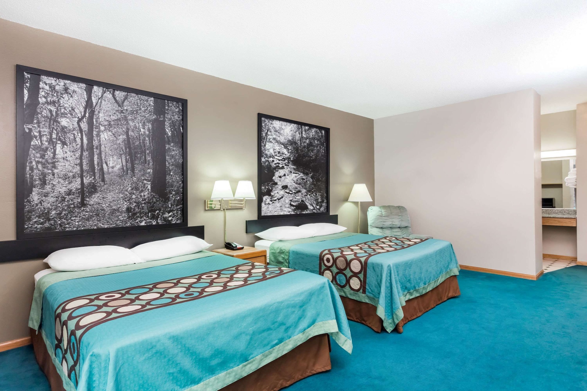 غرفة بسريرين كوين، Baymont Inn and Suites by Wyndham Platteville 2/10