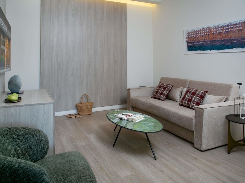 Mercure Larnaca Finikoudes Beach 40/60