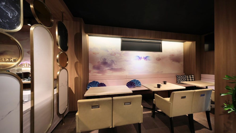 Nipponbashi Crystal Hotel 37/50