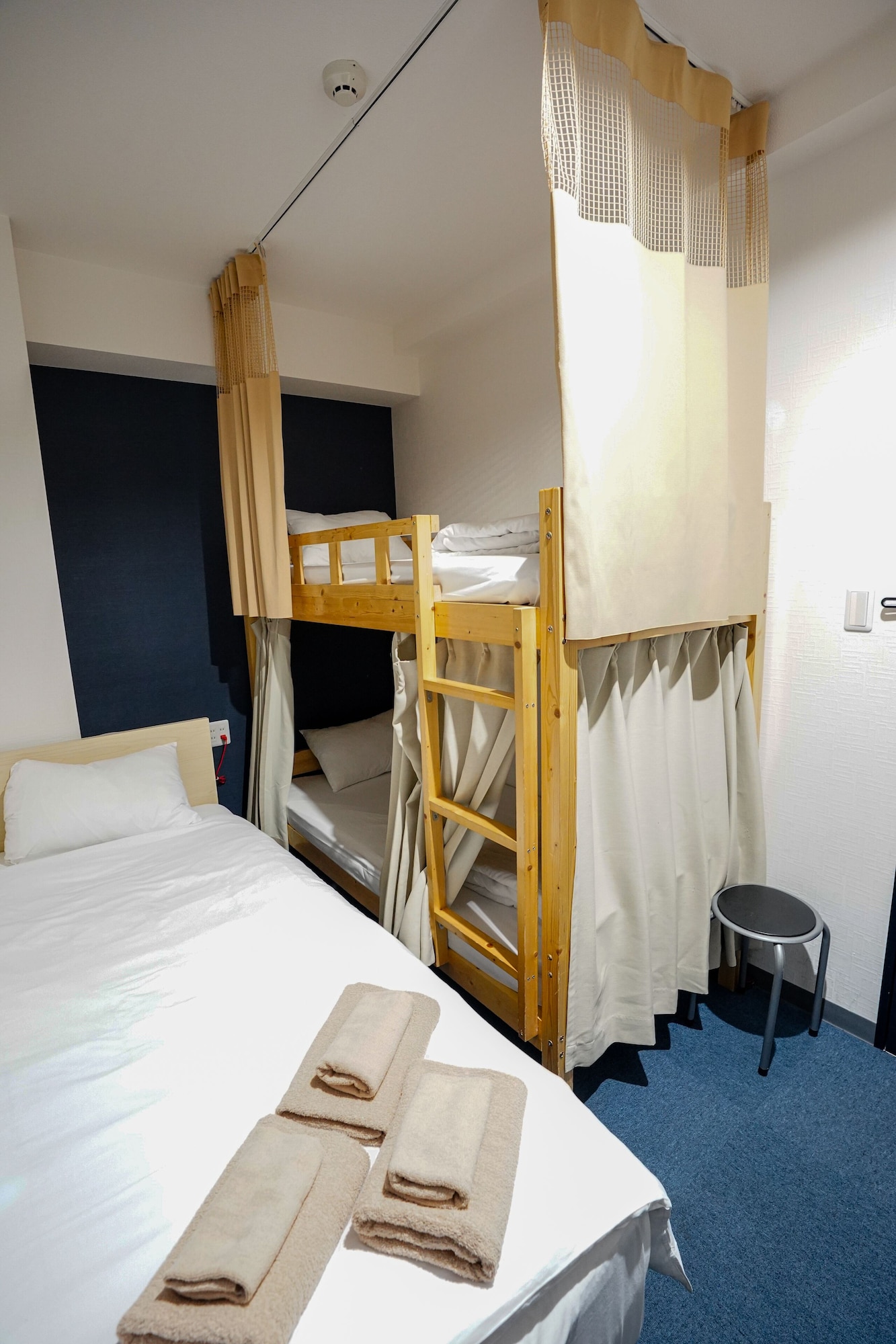 ROOM, TRIPLE