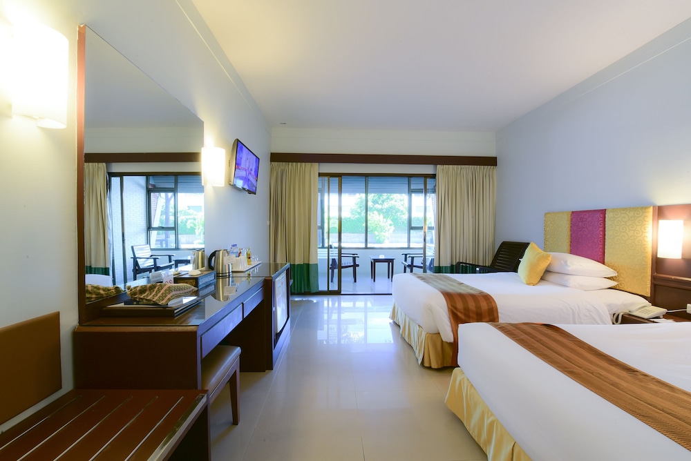 Patong Resort Hotel 12/66