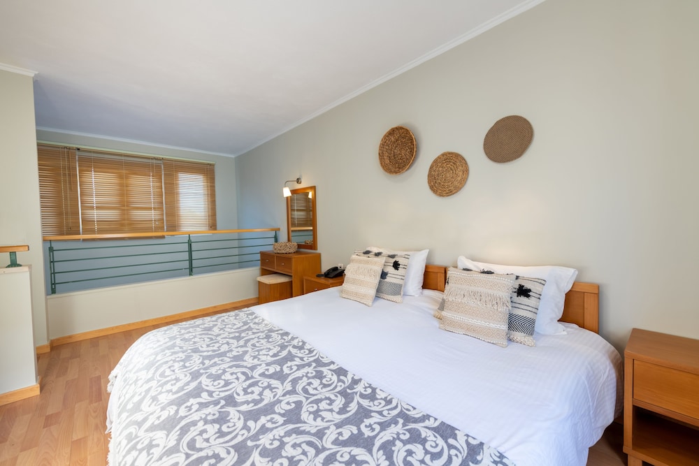 Ekati Mare Lifestyle Resort 35/72