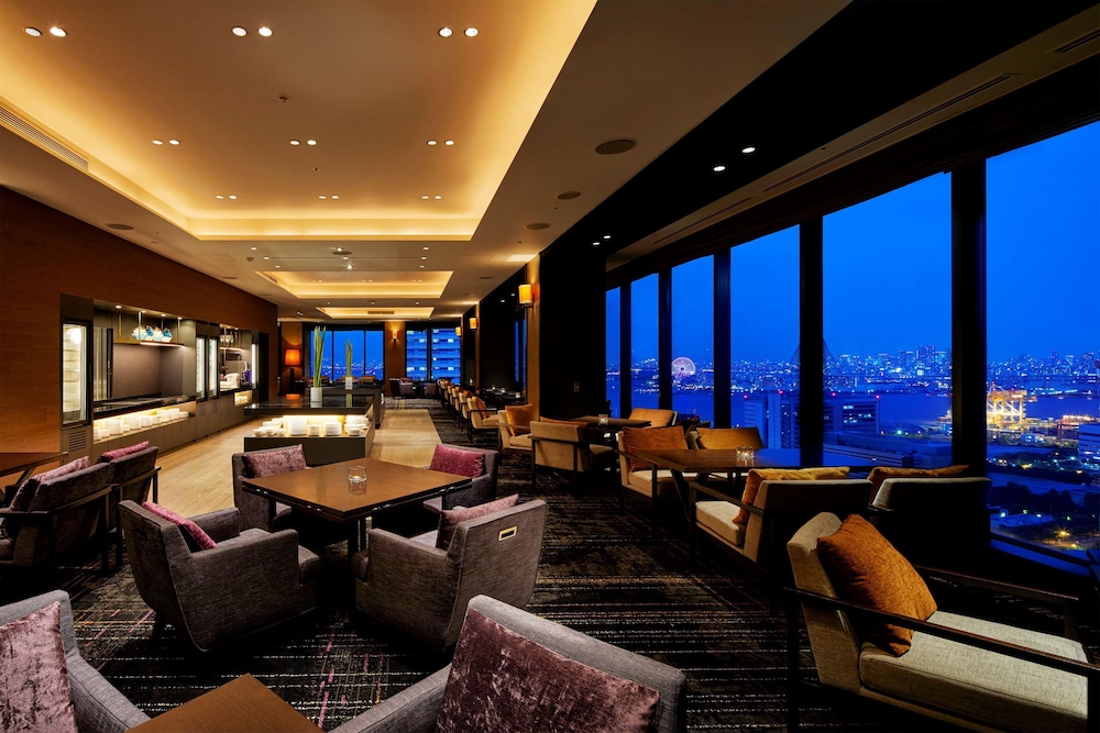 Grand Prince Hotel Osaka Bay 77/91