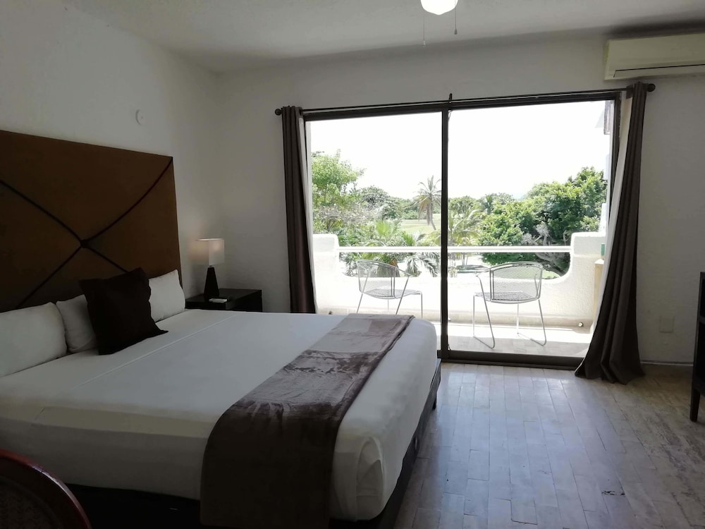 Hotel Green 16 Extended Stay 11/49