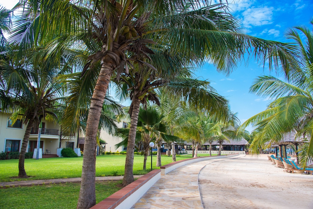 White Sands Resort and Conference Centre 9/50